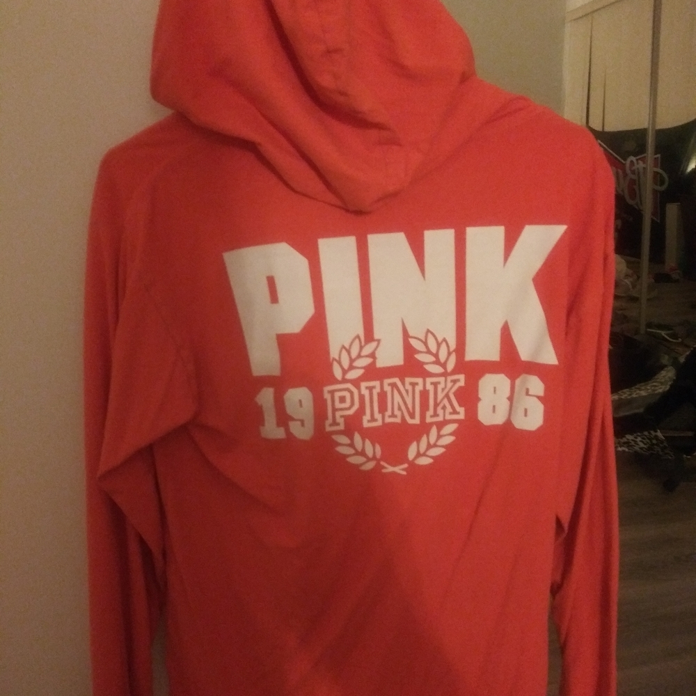 🏷3t30 Love pink hooded long sleeve